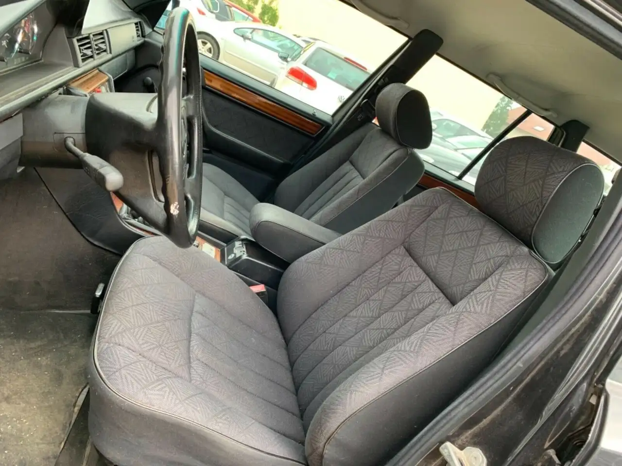 Mercedes-Benz E 200 TE KLIMA AHK TÜV 2022 FACELIFT, foto 5