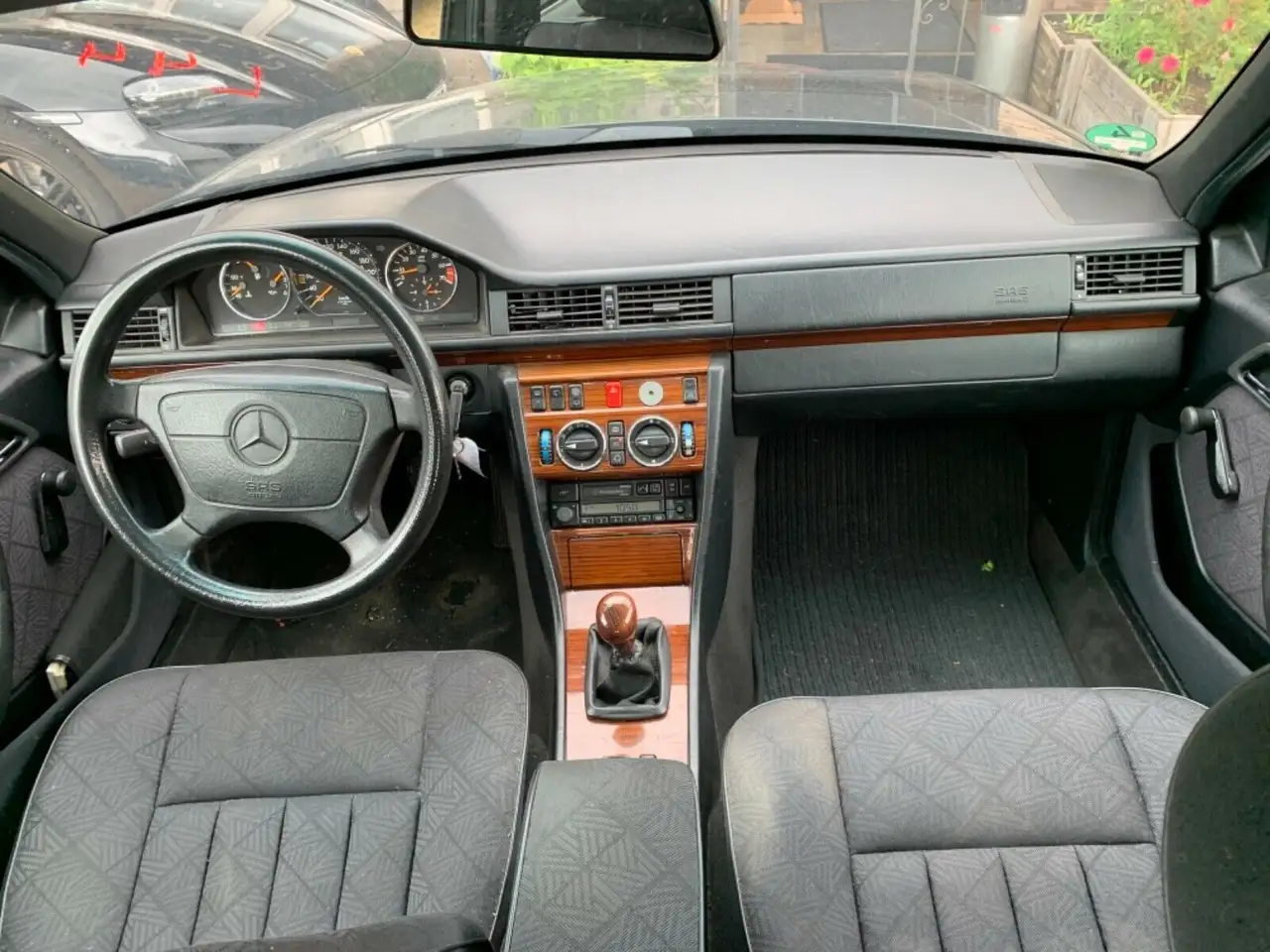 Mercedes-Benz E 200 TE KLIMA AHK TÜV 2022 FACELIFT, foto 8