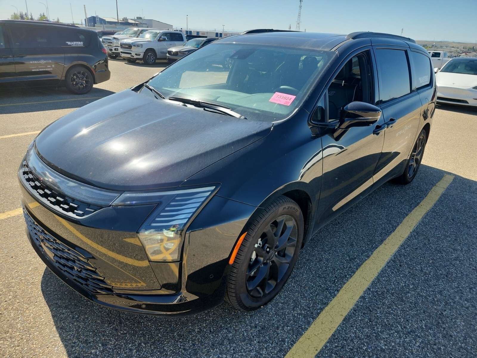 2027 Chrysler Pacifica Limited | S APPEARANCE | SUNROOF | HEATED/VENTILAT