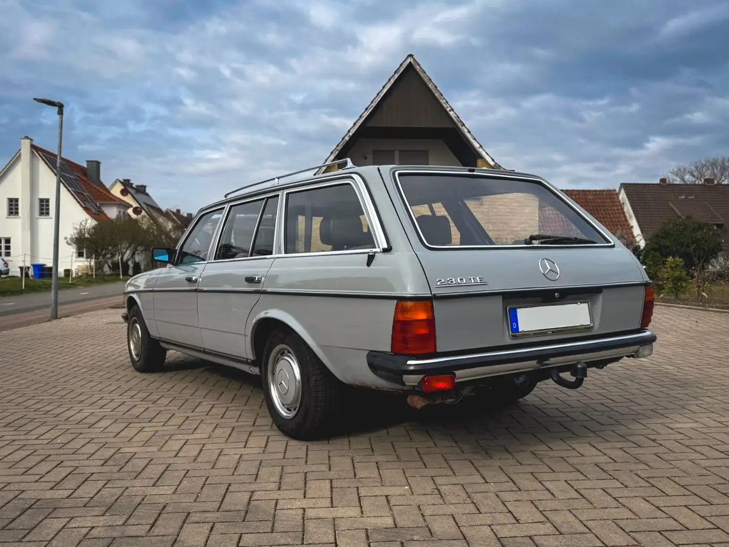Mercedes-Benz 230 230 TE Grau - 2