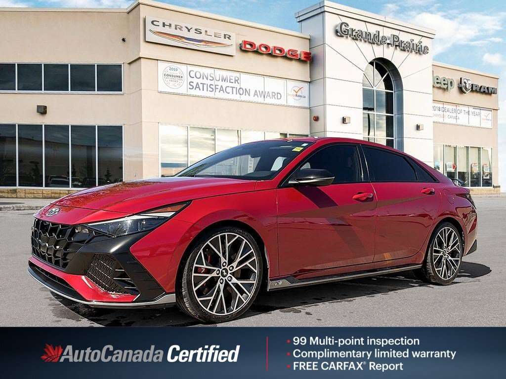 2022 Hyundai Elantra Manual | Heated Seats | Back-Up Camera |