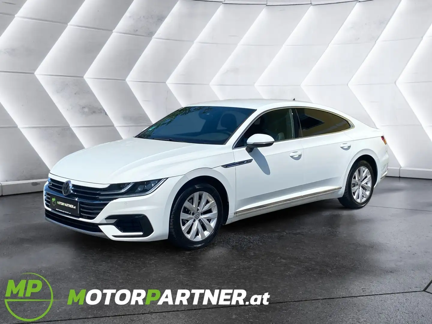 Volkswagen Arteon 2,0 TDI **R-LINE** Weiß - 1