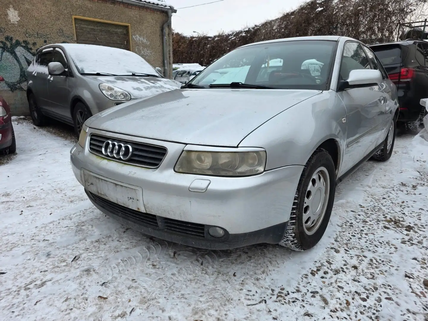 Audi A3 1.6 Auto Attraction-AUTOMATIK-SD-KLIMA-ALU Silber - 2