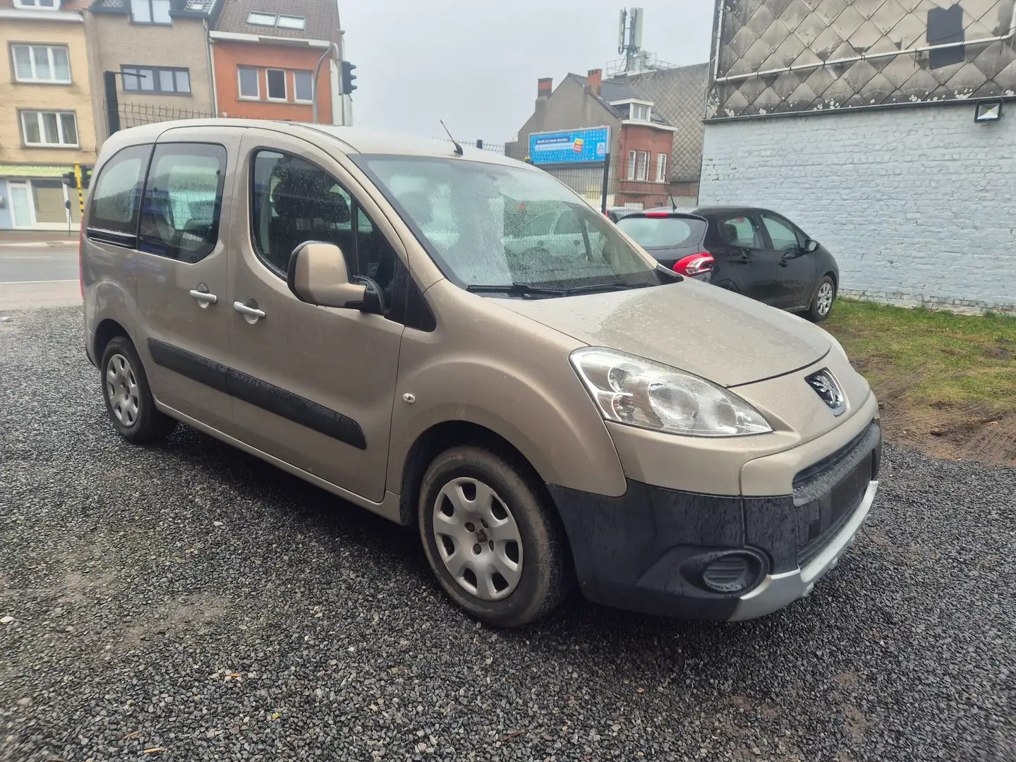 Peugeot Partner Tepee 1.6i Confort Gris - 2