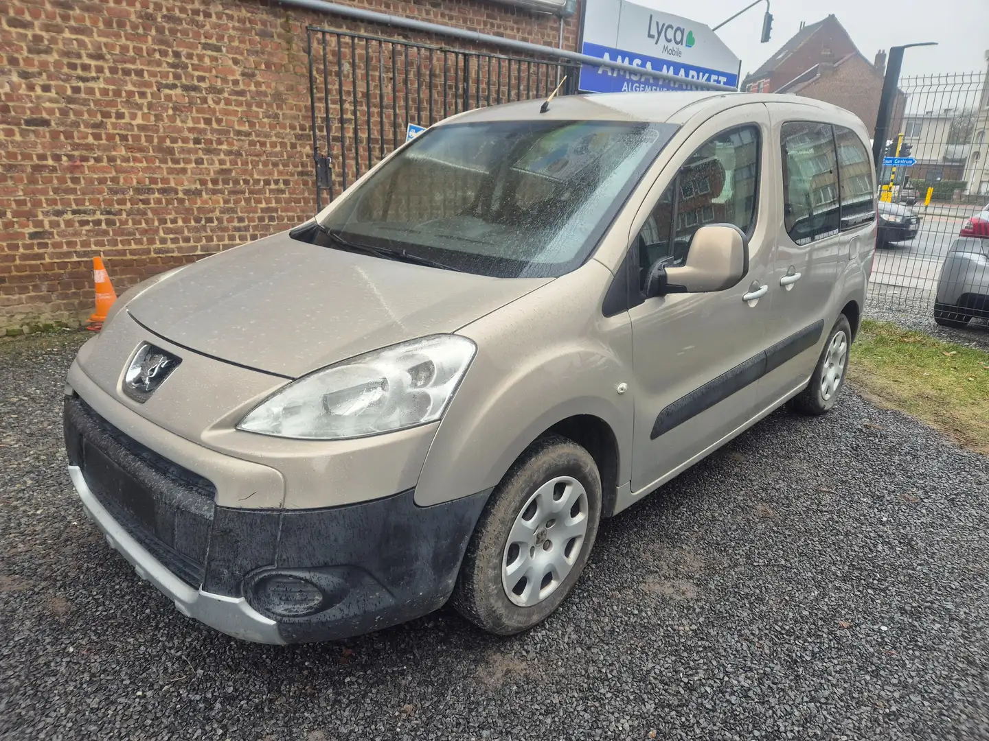Peugeot Partner Tepee 1.6i Confort Gris - 1