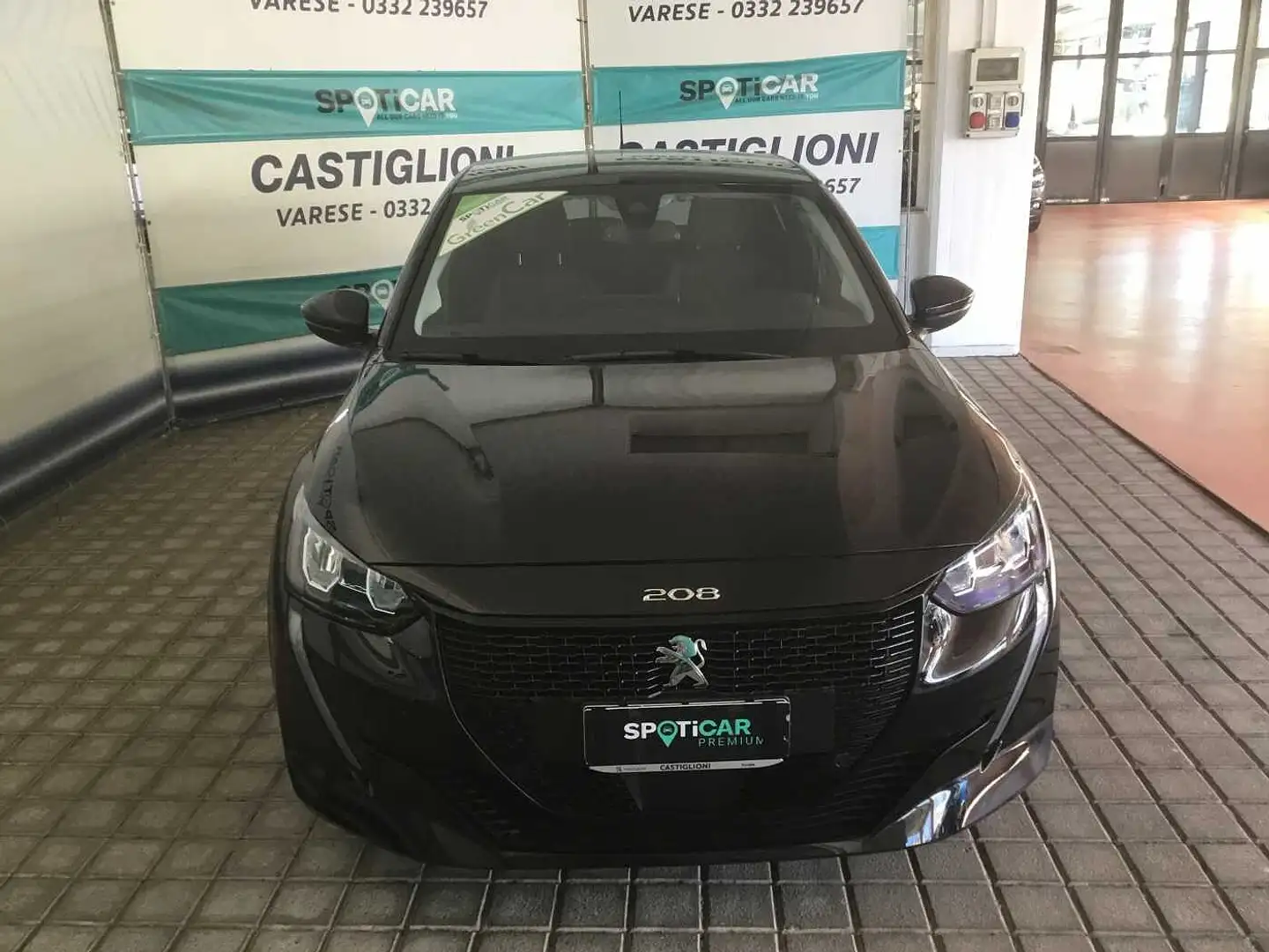 Peugeot 208 Allure Pack motore elettrico 136 cv - Usata Zwart - 2