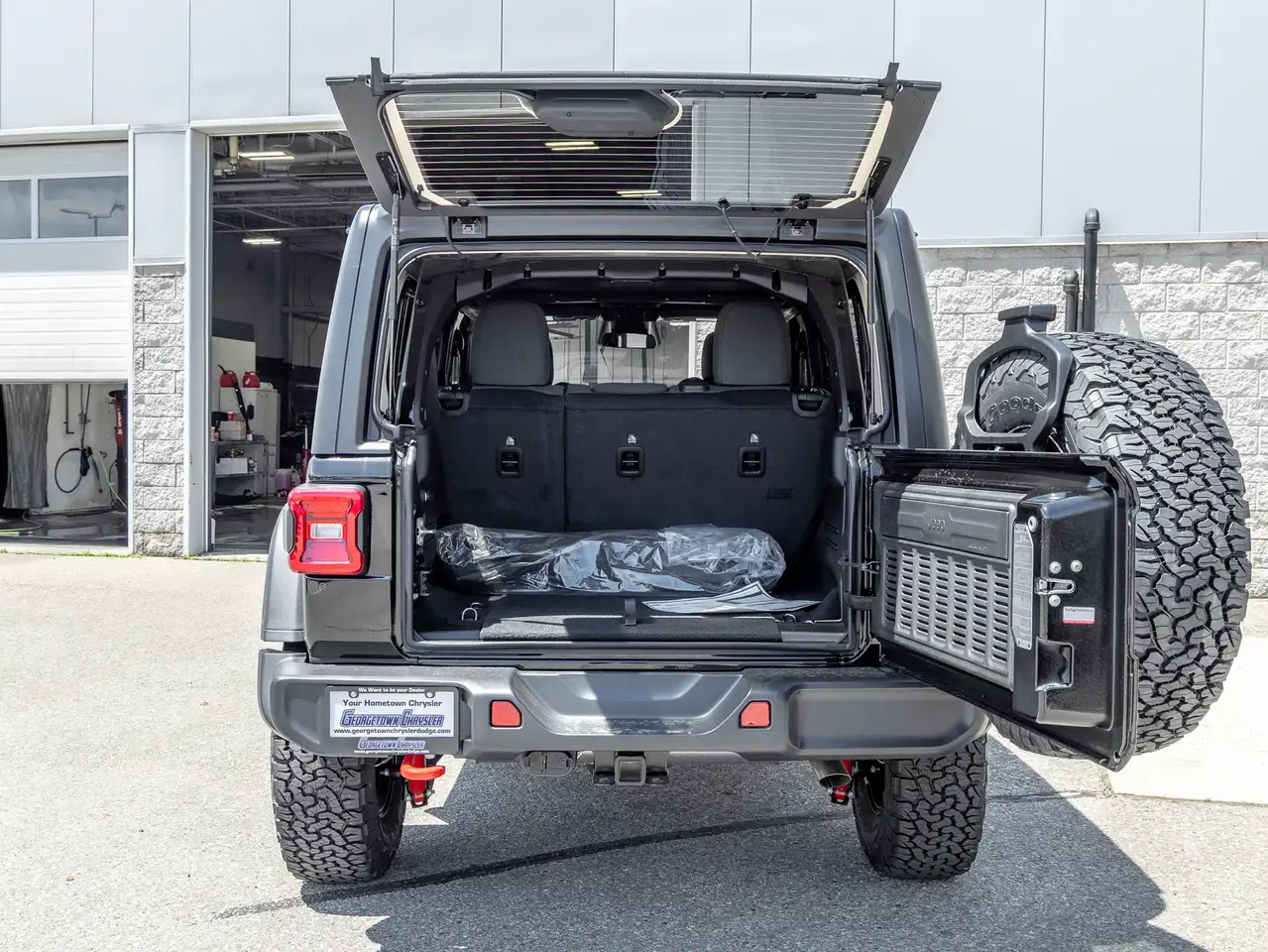 Jeep Wrangler снимка Jeep Wrangler