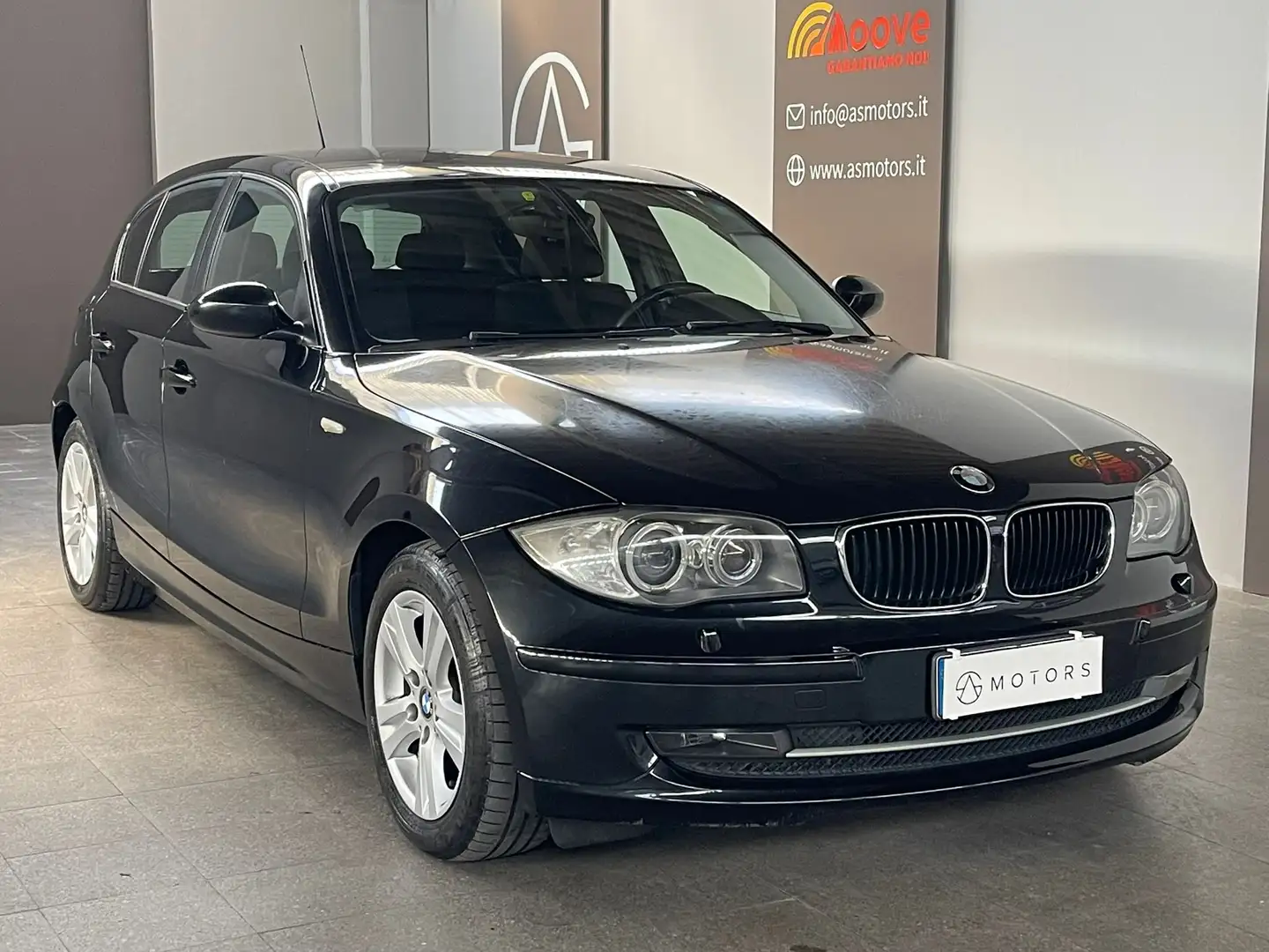 BMW 118 Serie 1 E/81-87 118d 5p 2.0 Attiva 143cv dpf Schwarz - 1