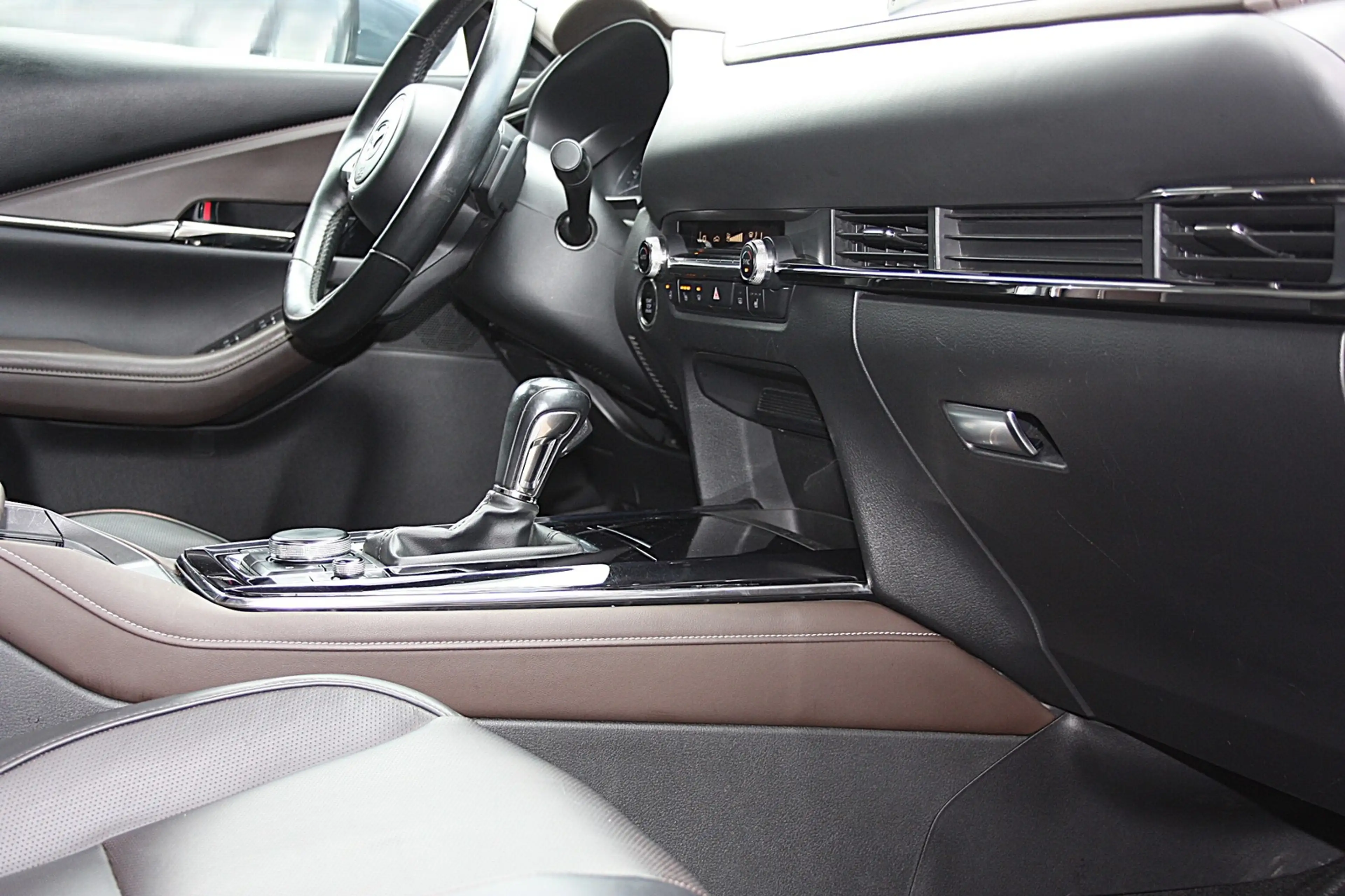 Mazda CX-30 2.0 TACUMI Aut. Leder/Navi/Kam/Pano/LED — photo 13