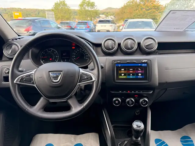 Dacia Duster view 11