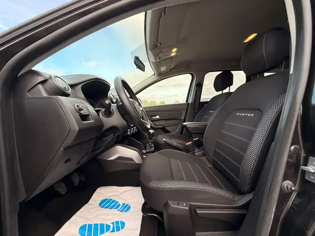 Dacia Duster view 10