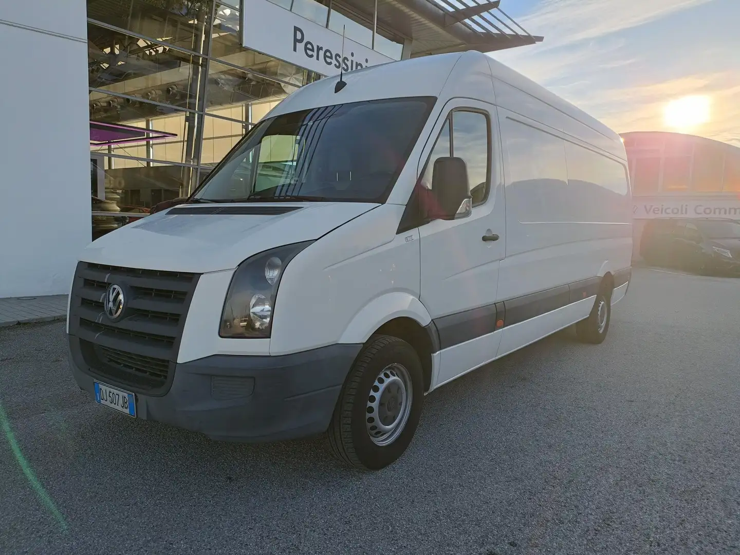 Volkswagen Crafter 2.5 tdi 5 cilindri 163 cv passo Lungo Bianco - 1