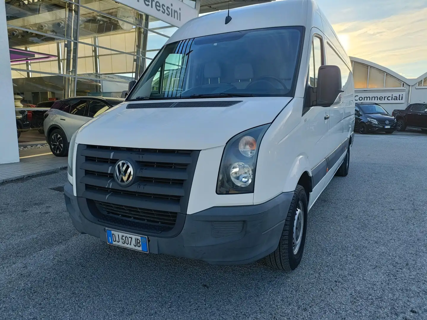 Volkswagen Crafter 2.5 tdi 5 cilindri 163 cv passo Lungo Bianco - 2