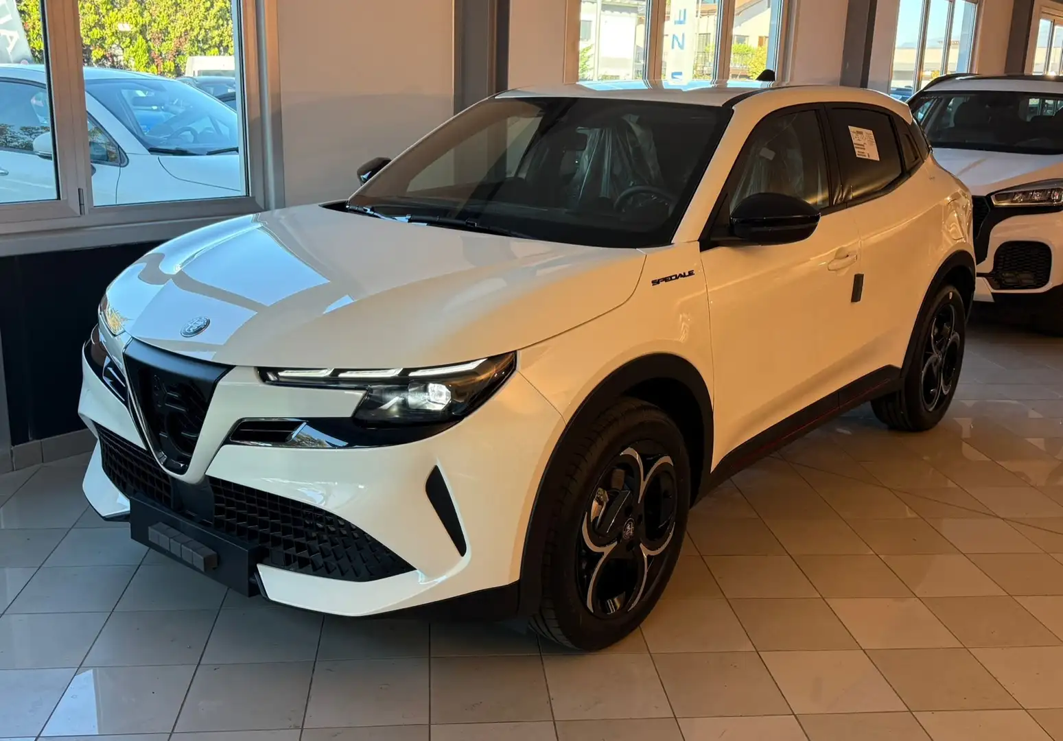 Alfa Romeo Junior AUTOM 1.2 ibrida Speciale 145cv edct6 KM0/PROMOFIN Blanc - 1