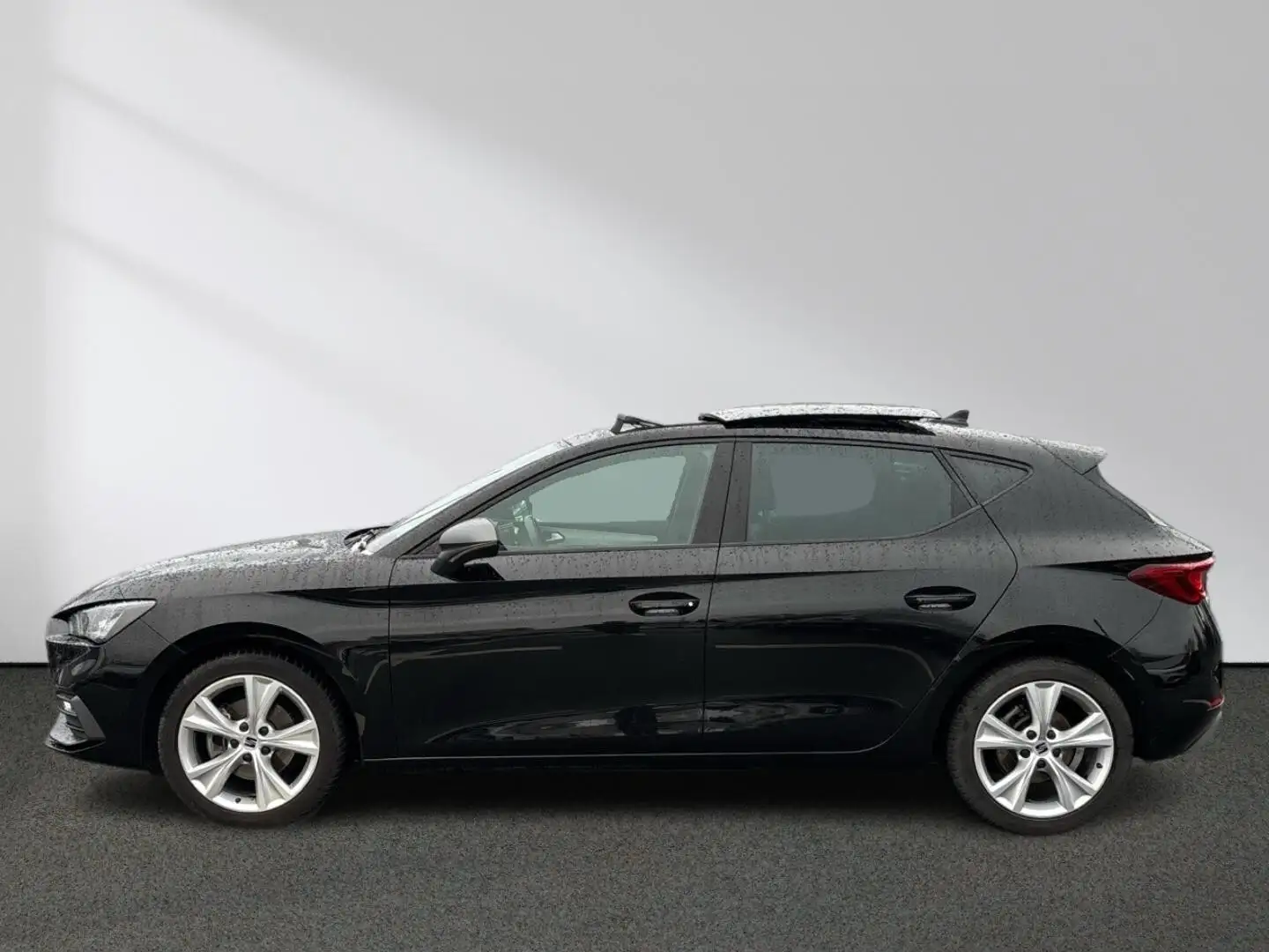 SEAT Leon FR 1.5TSI LED Panorama ACC Full Link Sitzh. Noir - 2