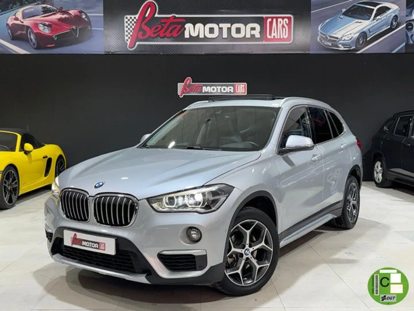 BMW X1 sDrive 18dA Gris - 1