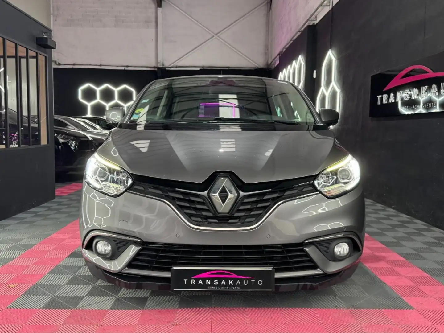 Renault Scenic IV BUSINESS Blue dCi 120 EDC6 Business ~.TVA Récupérable ~ Radar AV/AR ~ Régulateur et Limiteur ~ Gris - 2