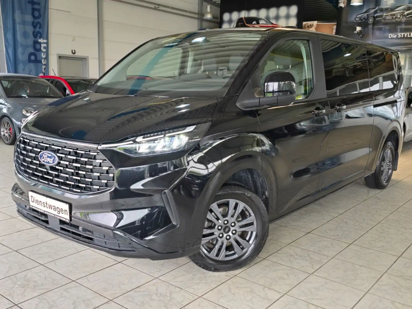 Ford Tourneo Custom 2.0 EcoBlue 110kW 320 L2 Titanium Noir - 1