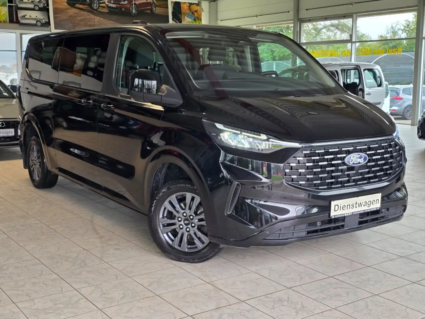 Ford Tourneo Custom 2.0 EcoBlue 110kW 320 L2 Titanium Noir - 2