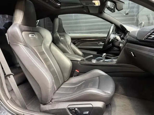 BMW M4 view 12
