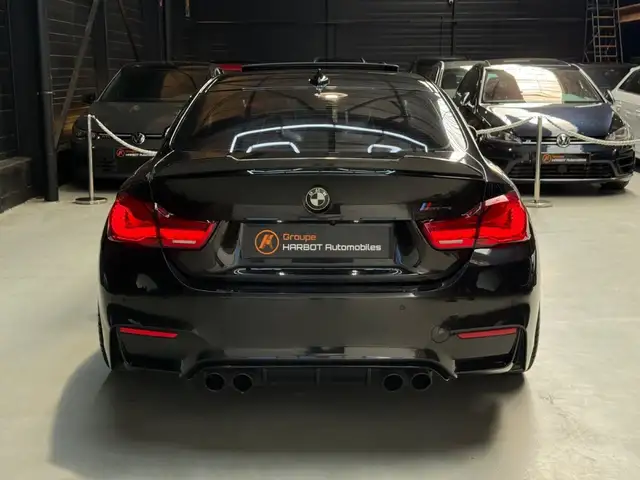 BMW M4 view 5