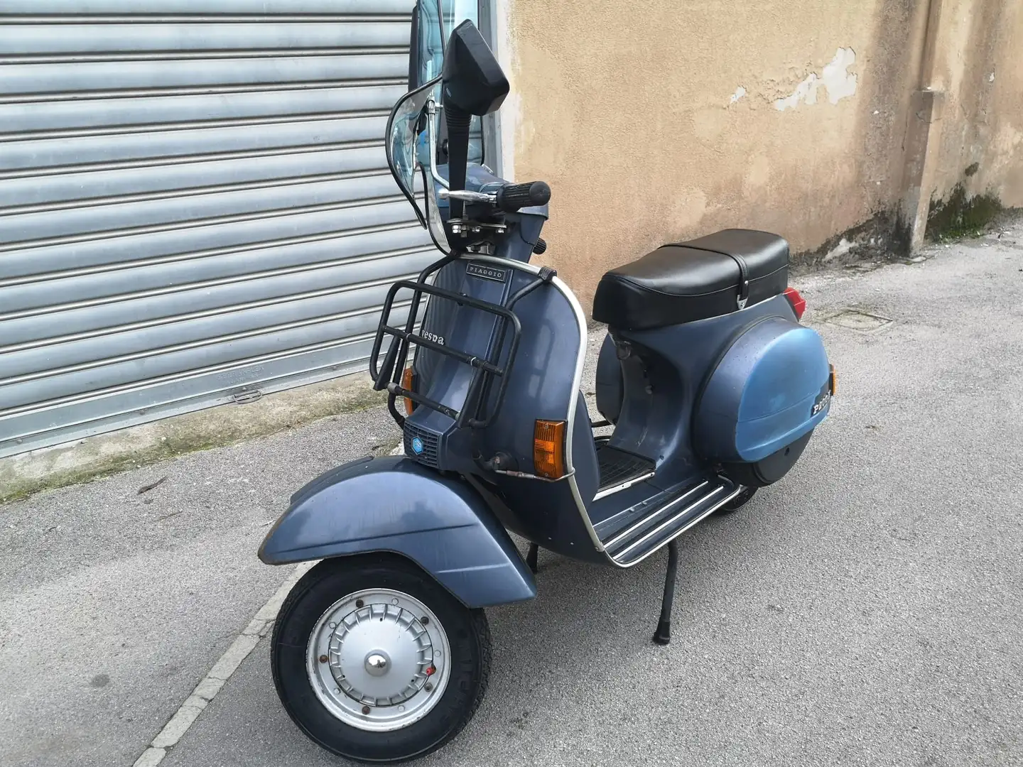 Vespa P 200 E Azul - 2