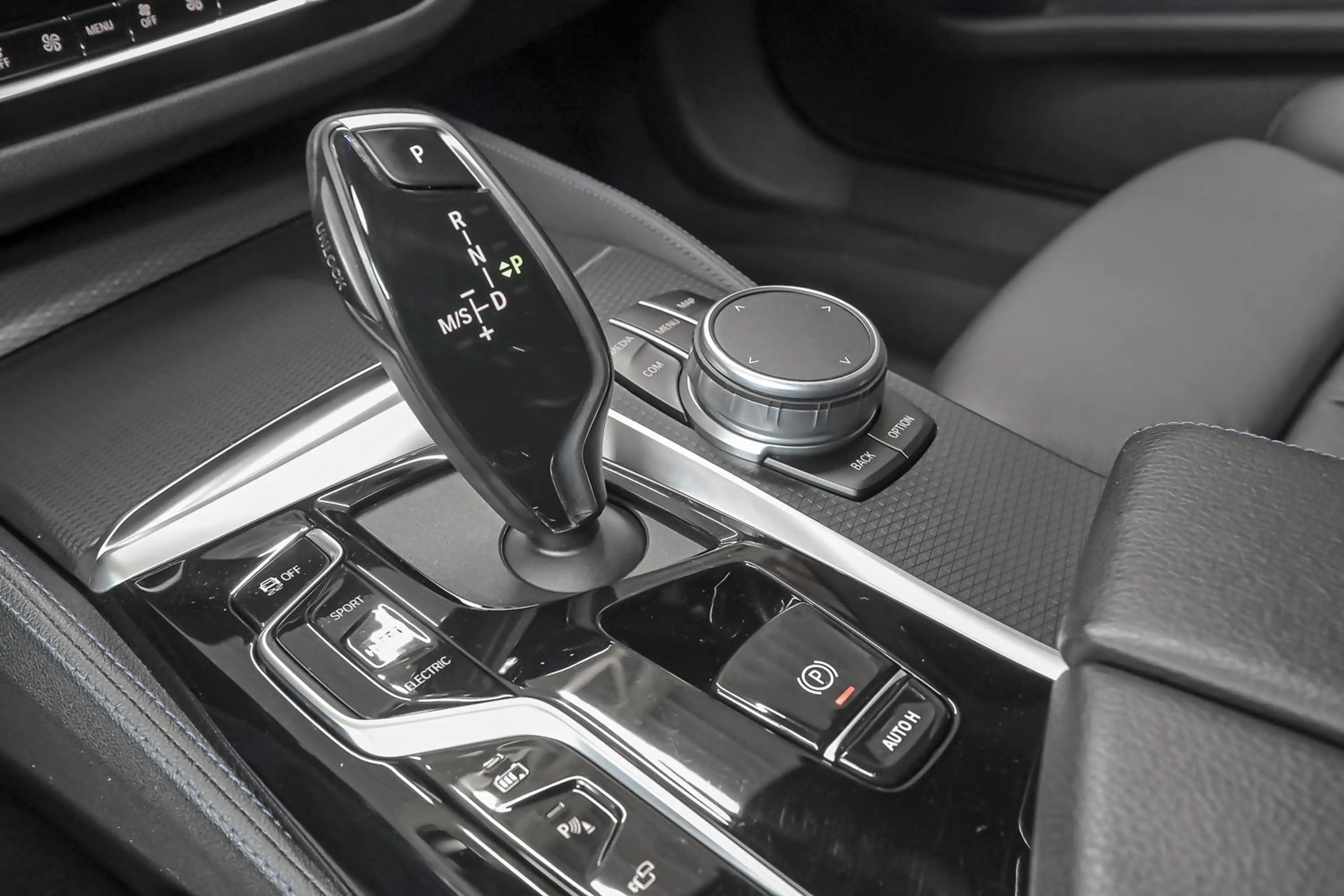 BMW 530 e Touring - 2jaar/ans garantie — photo 11