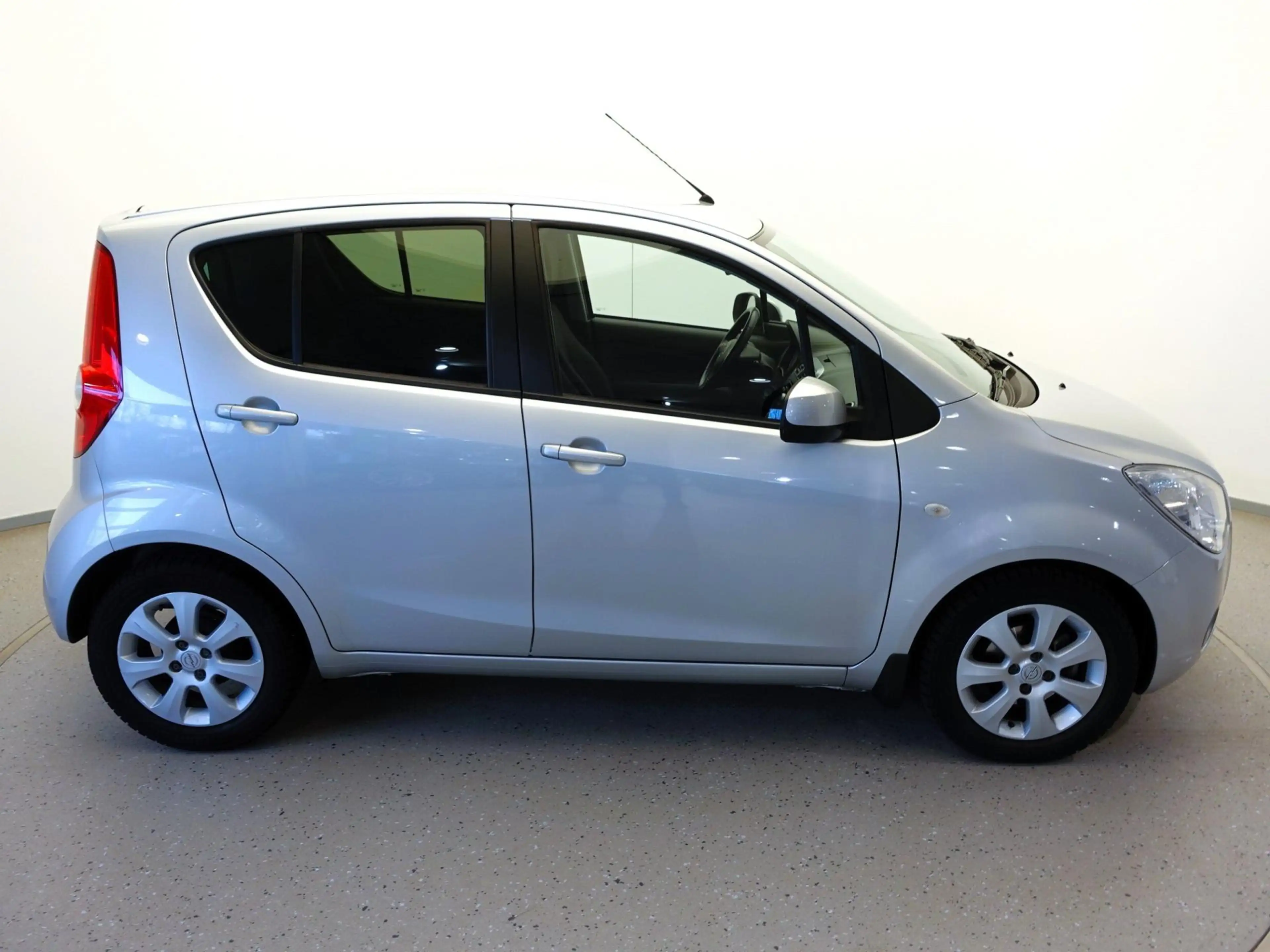 Opel Agila 1.2i-16V 86pk AUTOMAAT 68dkm! Edition Style Pack — photo 3