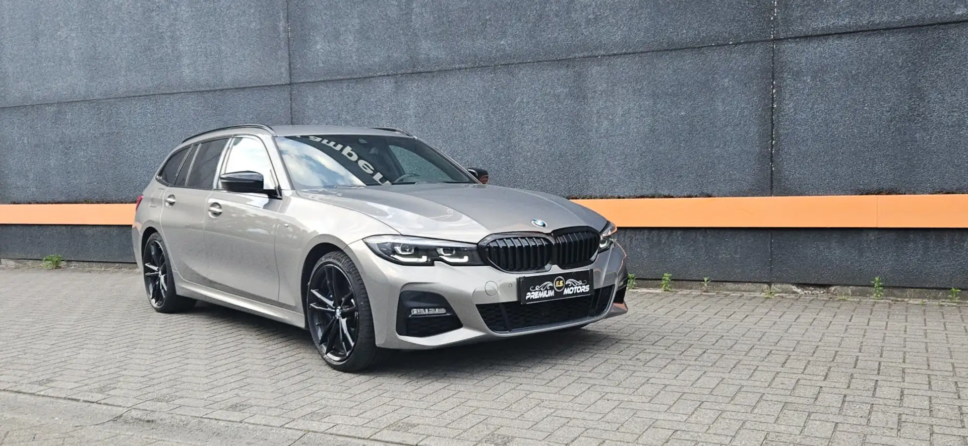 BMW 330 e Touring real hybride/M PACK/*** VERKOCHT  SOLD Grijs - 1