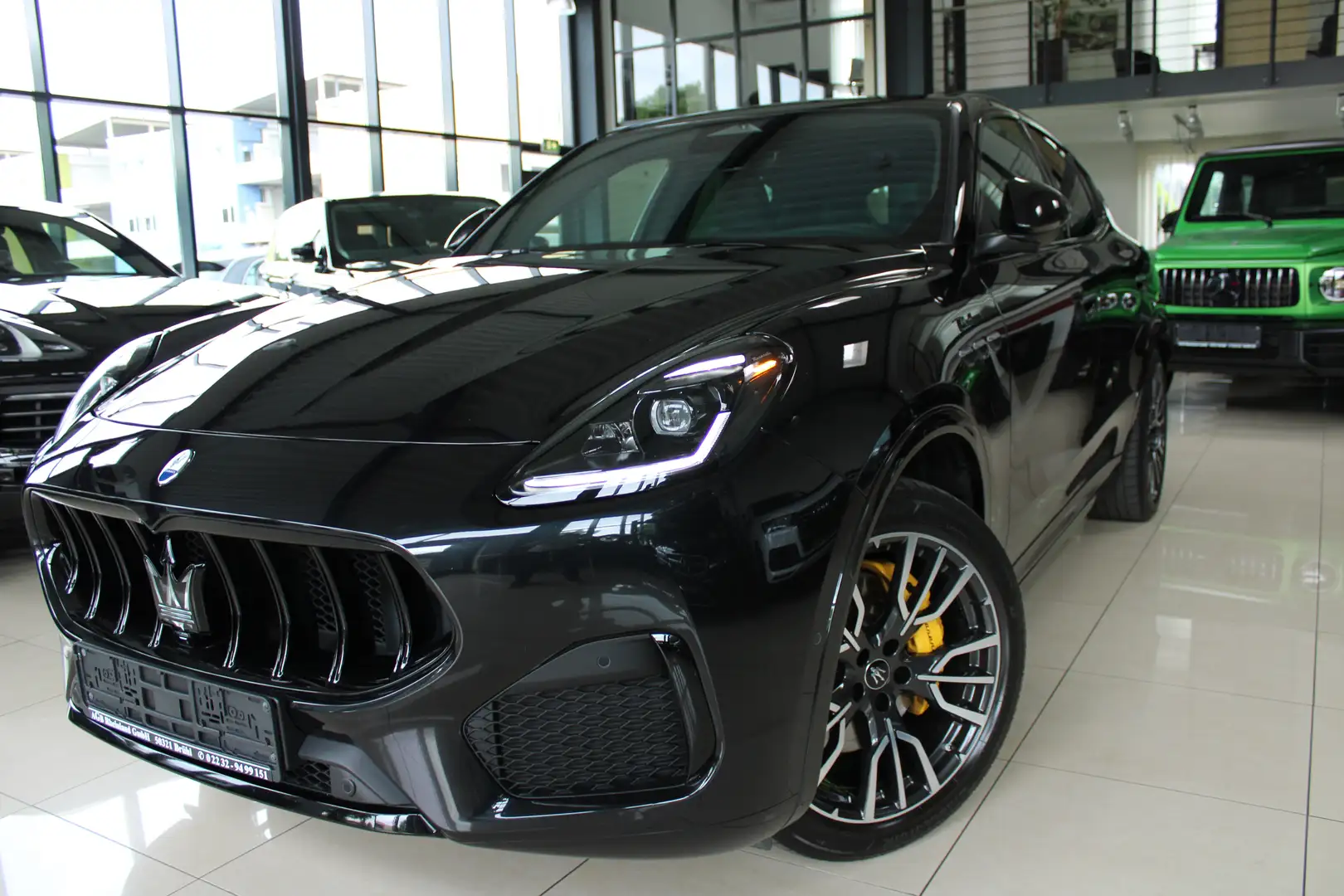 Maserati Grecale MODENA 330PS AWD LEDER KAMERA MATRIX ALU20" 1-HAND Чёрный - 1