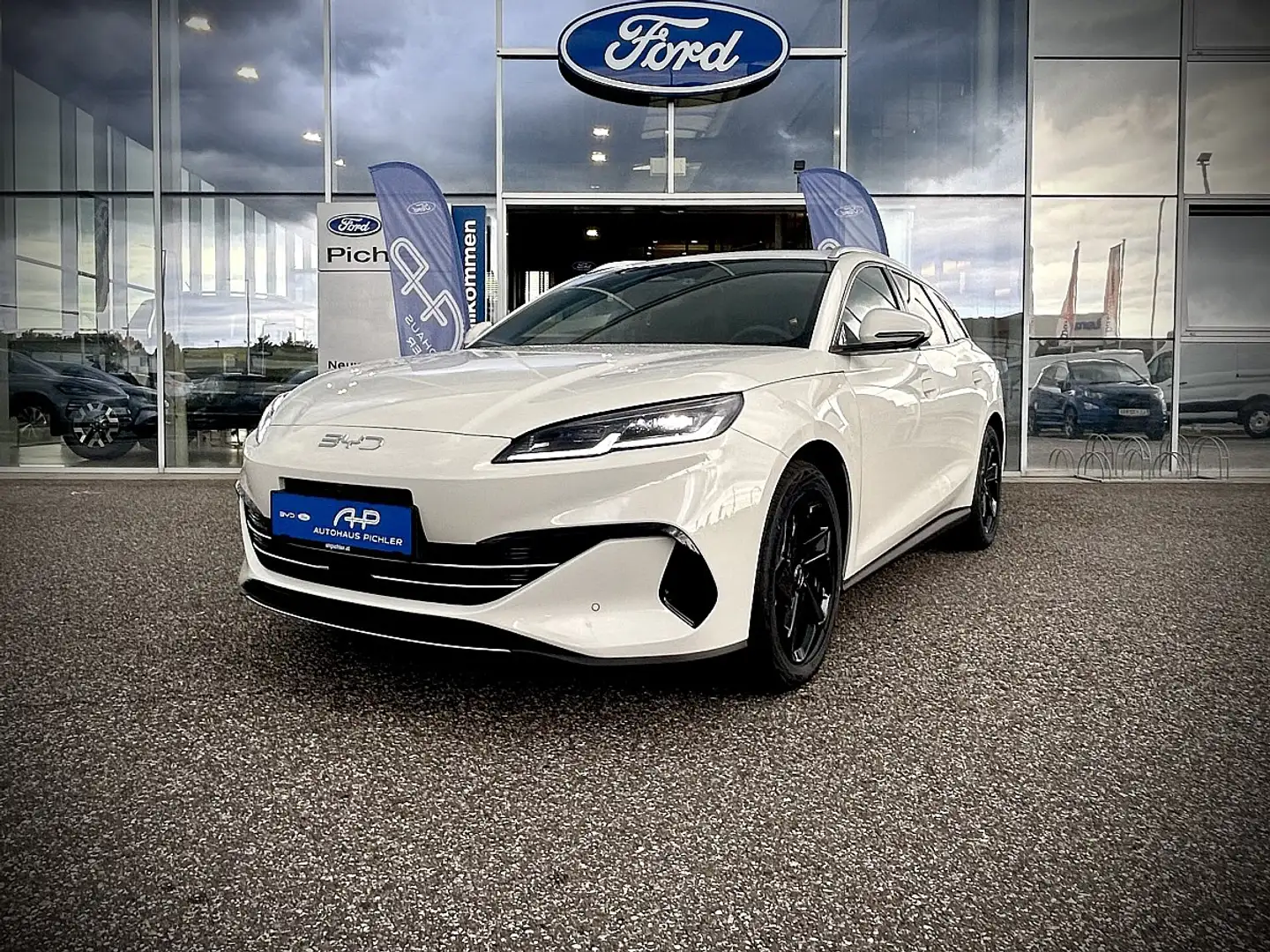 BYD Seal 6 DM-i Touring Comfort Lite PHEV 19kWh 212PS WOW ... Beige - 2