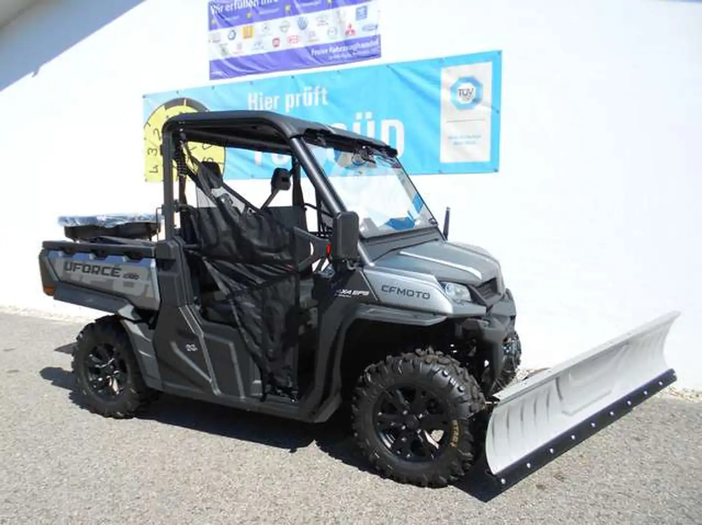 CFMOTO UForce 1000 DLX Servo LOF *Winterdienst / Schneepflug verstb.* Grijs - 1