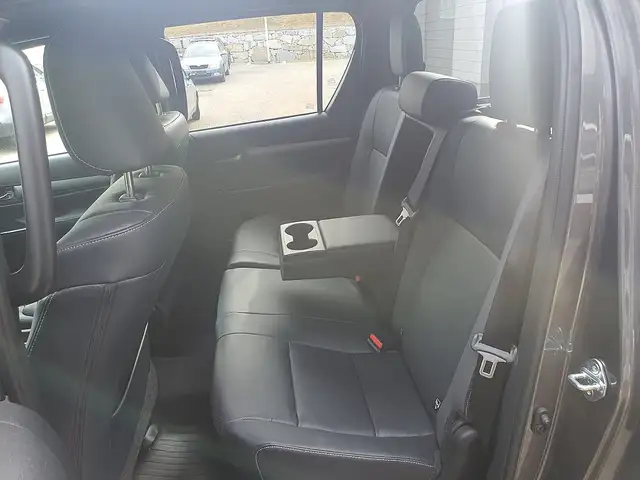 Toyota Hilux DK Invincible 4WD 2,8 D-4D MHEV Aut. Ansicht 8