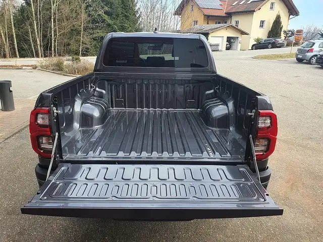 Toyota Hilux DK Invincible 4WD 2,8 D-4D MHEV Aut. Ansicht 7