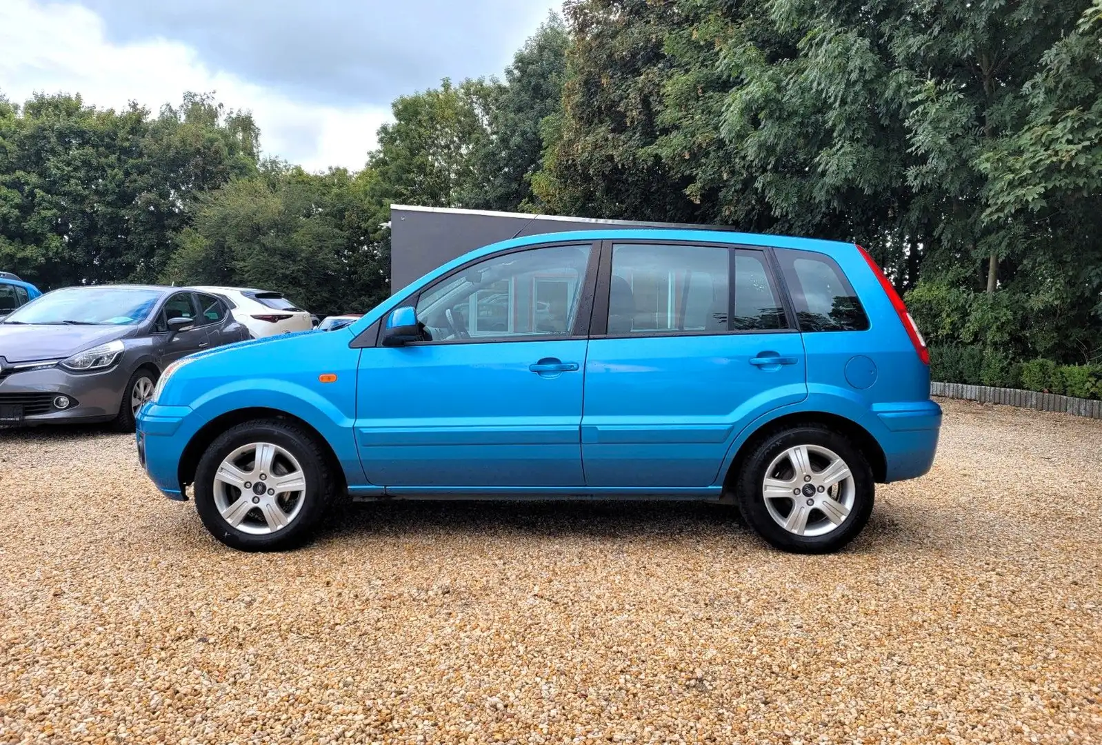 Ford Fusion 1,4 16VTrend*Klima*AHK*SR+LMF*WR*HU:01/26 Blue - 2