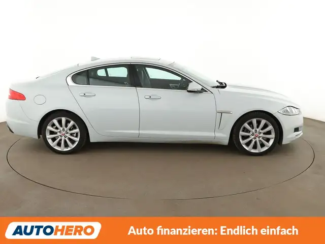 Jaguar XF view 7
