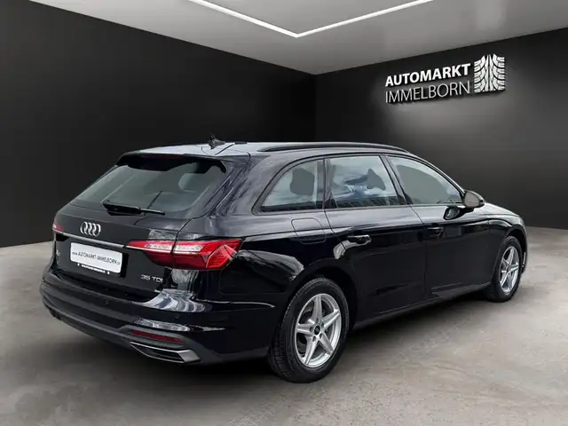 Audi A4 view 6