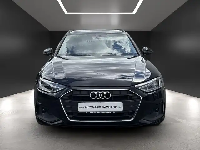 Audi A4 view 8