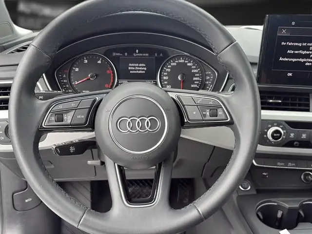 Audi A4 view 12