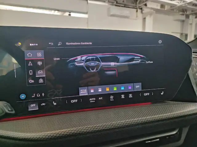 Audi Q5 view 14