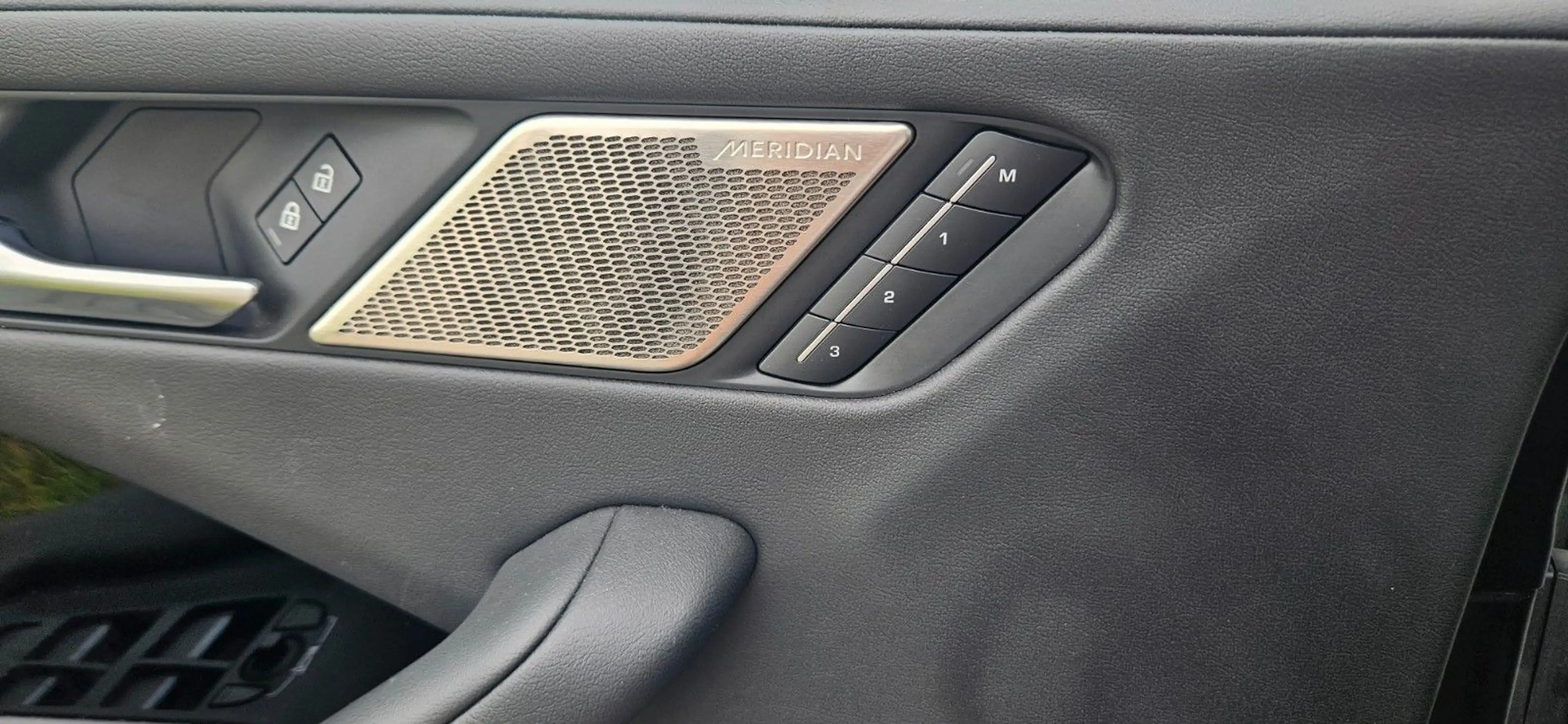 Jaguar I-Pace I-PACE Harman Kardon.Performance Seats,8- — photo 9