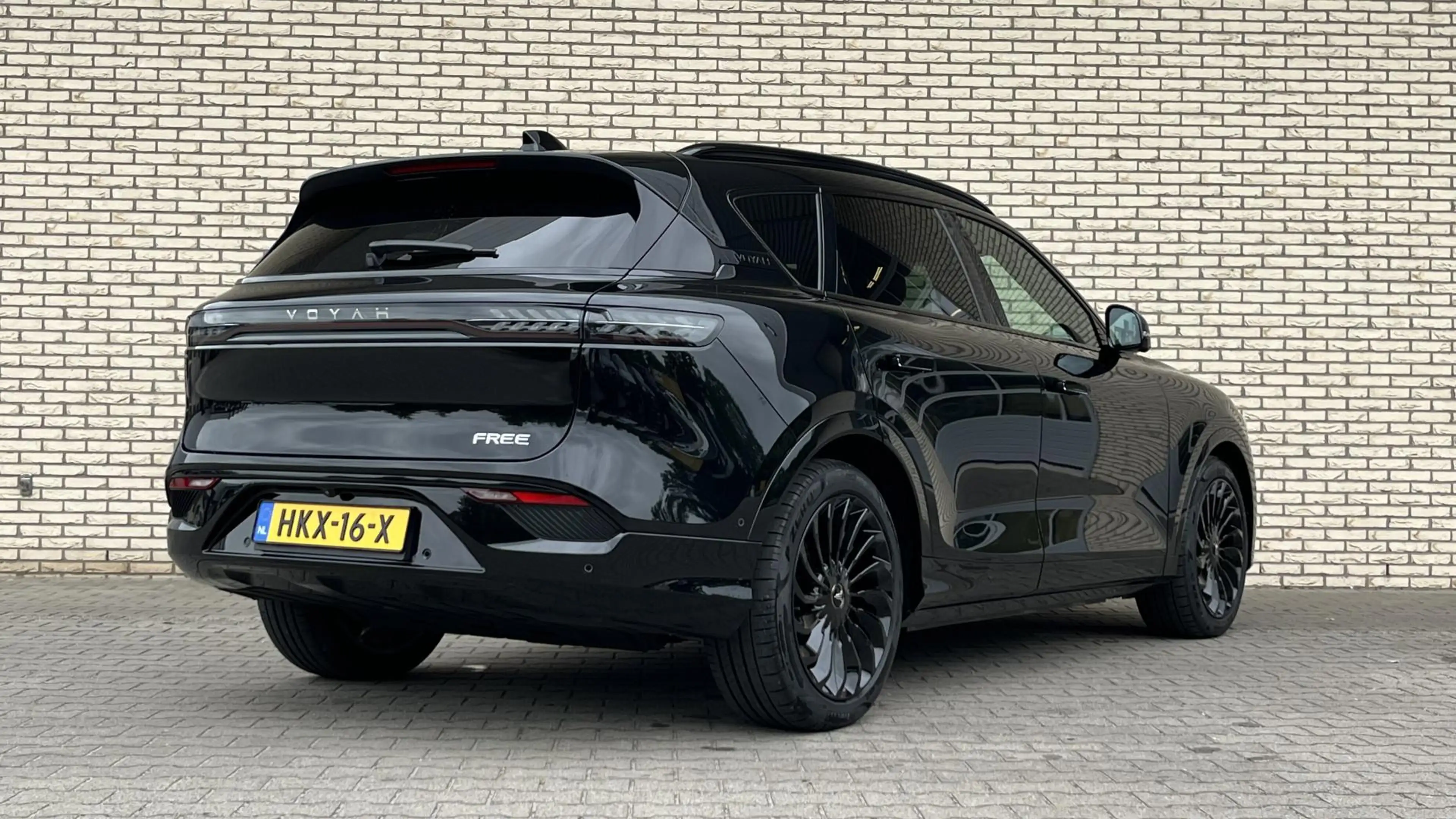 Voyah Free 4WD 106 kWh Business Black Line l Zwarte LM velgen — photo 7