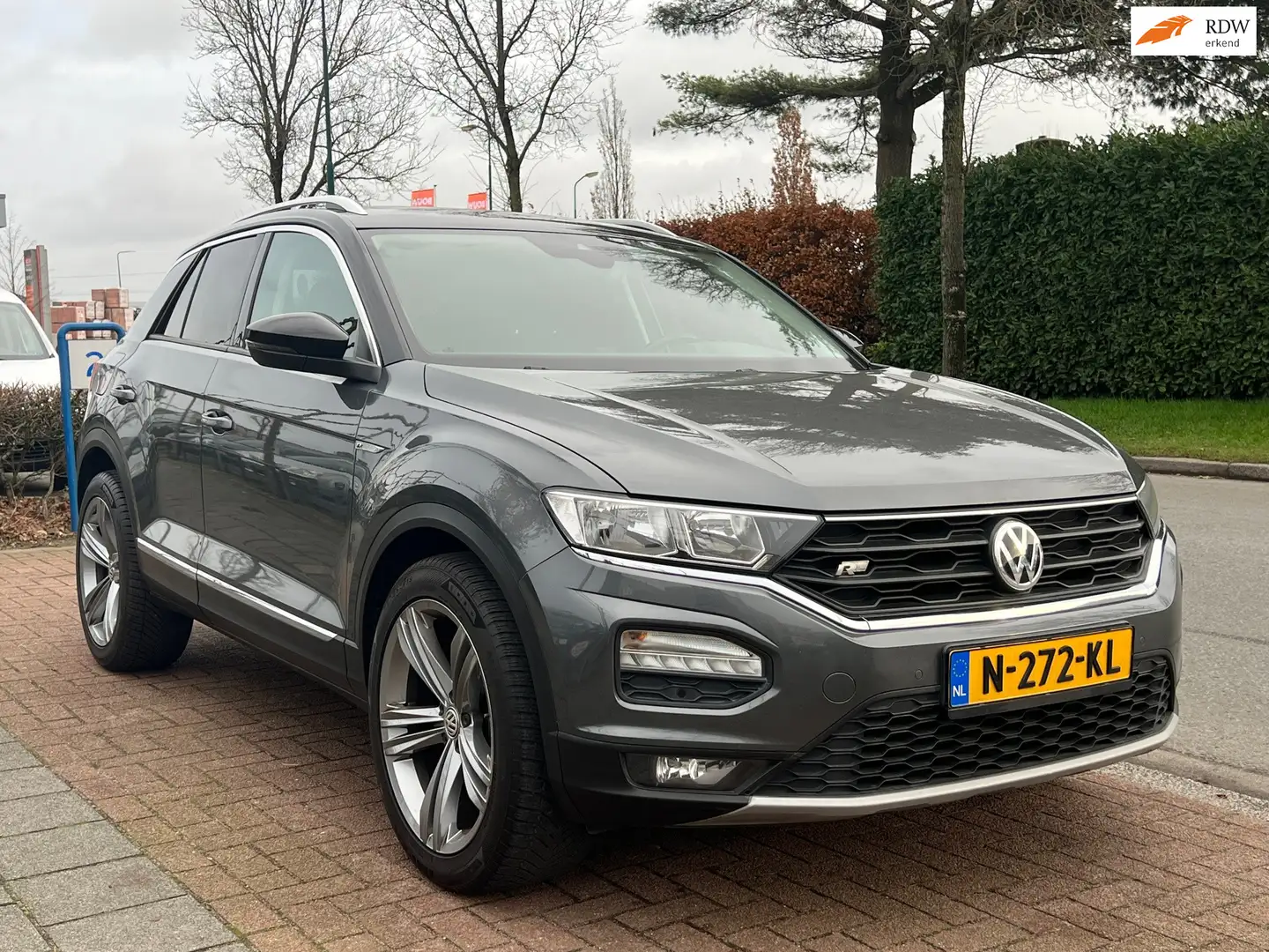 Volkswagen T-Roc 1.0Tsi Style -R-Line *116PK * APK 2-2027 !! * Gris - 1