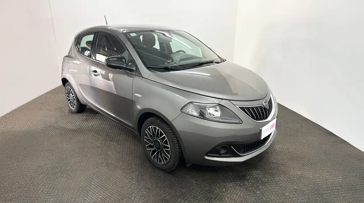 Lancia Ypsilon 2023 — фото 7