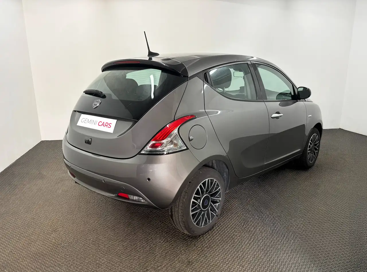 Lancia Ypsilon 2023