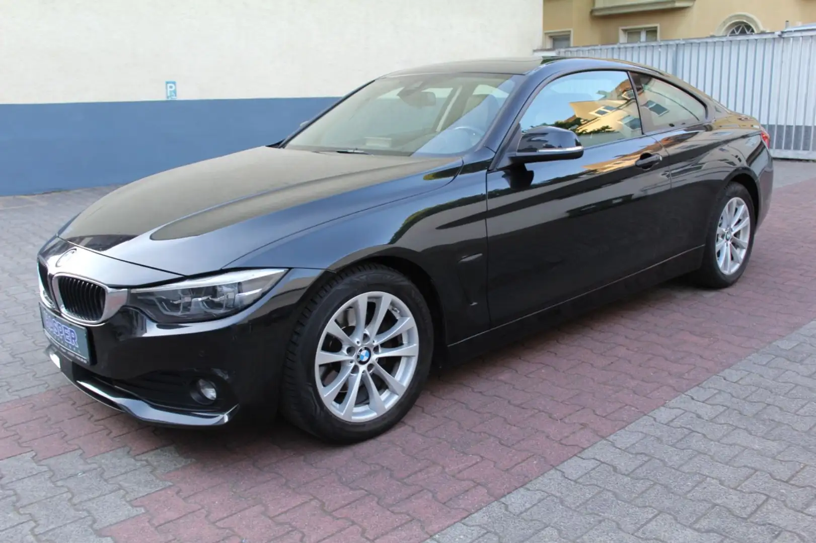 BMW 420 d Coupe Advantage(HeadUp/LED/Leder/Schieb.) Schwarz - 1
