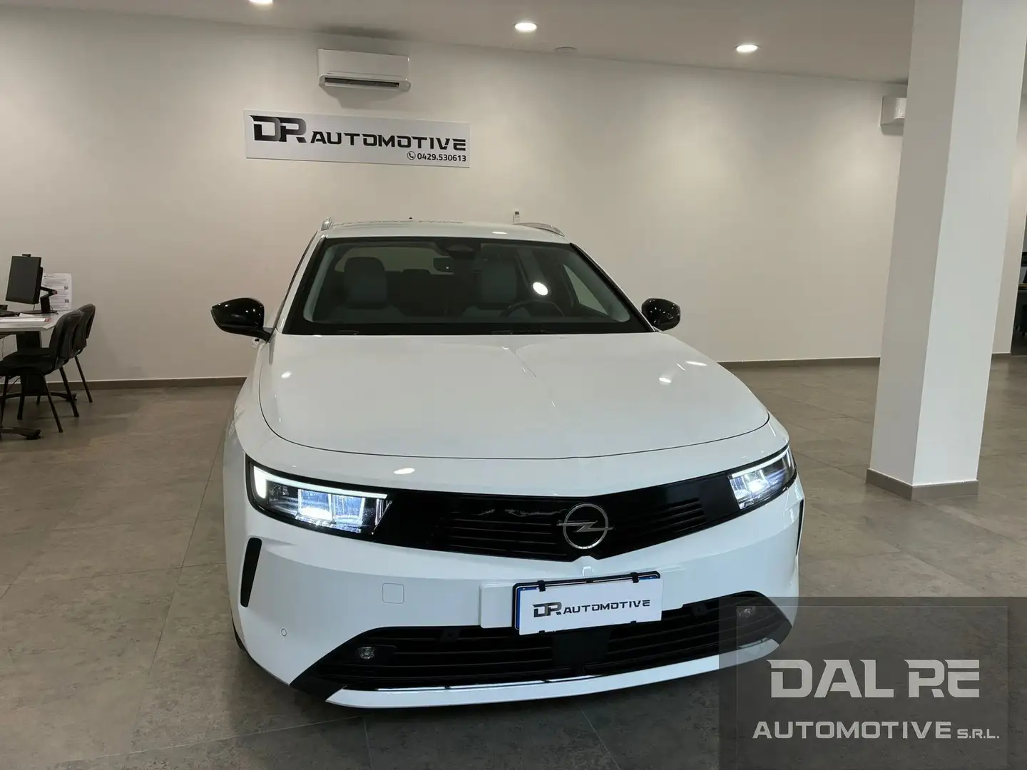 Opel Astra Astra 1.5 T Diesel 130 CV AT8 Sports Tourer Bus. Wit - 1