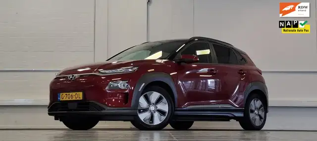 Hyundai KONA EV Premium 64 kWh Trekhaak 2e Eigenaar SOH 95%
