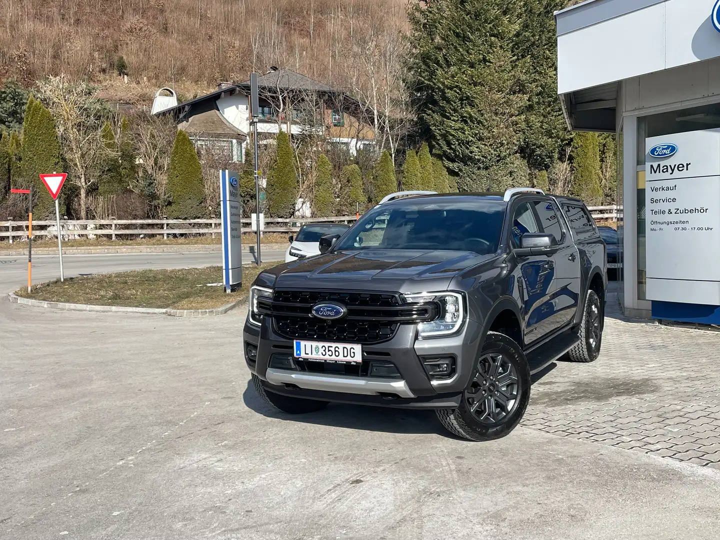 Ford Ranger Doppelkabine Wildtrak e-4WD 3,0 V6 *HARDTOP* Grau - 2