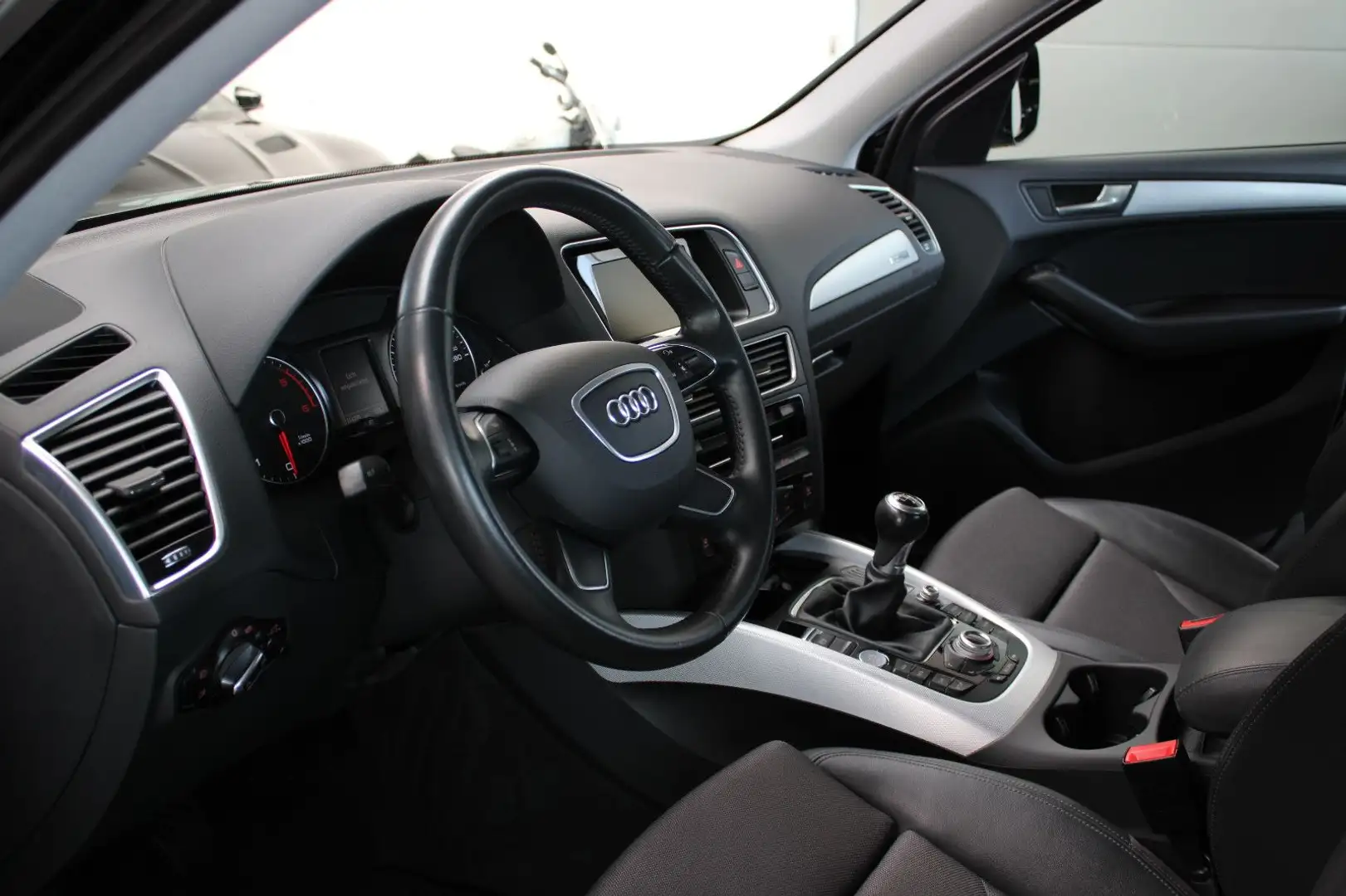 Audi Q5 2.0 TDI CD ULTRA/EURO6 QUATTRO + TOP EXTRA`S Zwart - 2